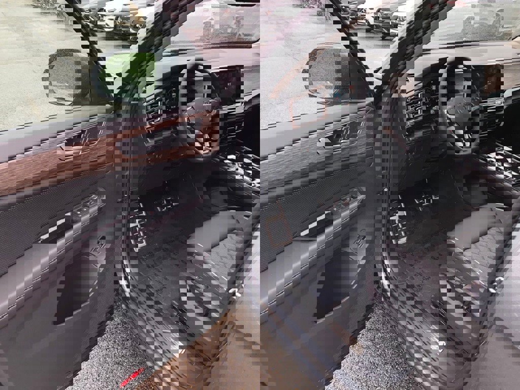 New 2025 Volkswagen Atlas SEL Premium R-Line image 11