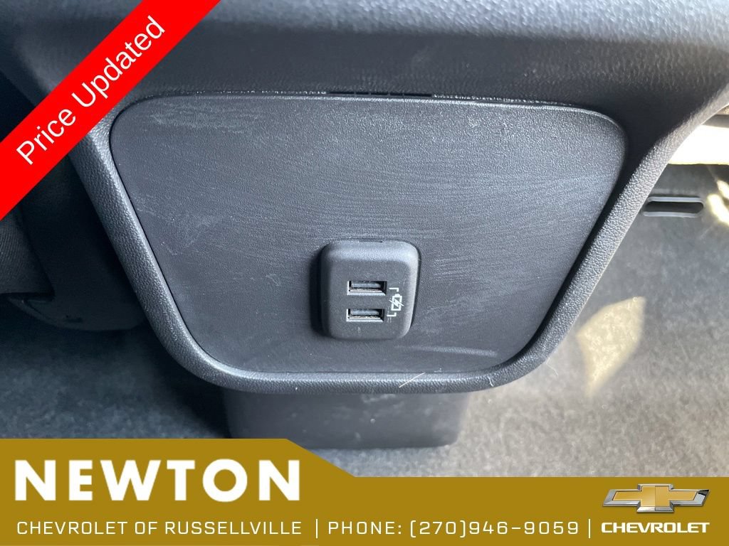 Used 2024 Chevrolet Equinox LT w/ LPO, Floor Liner Package FWD image 32