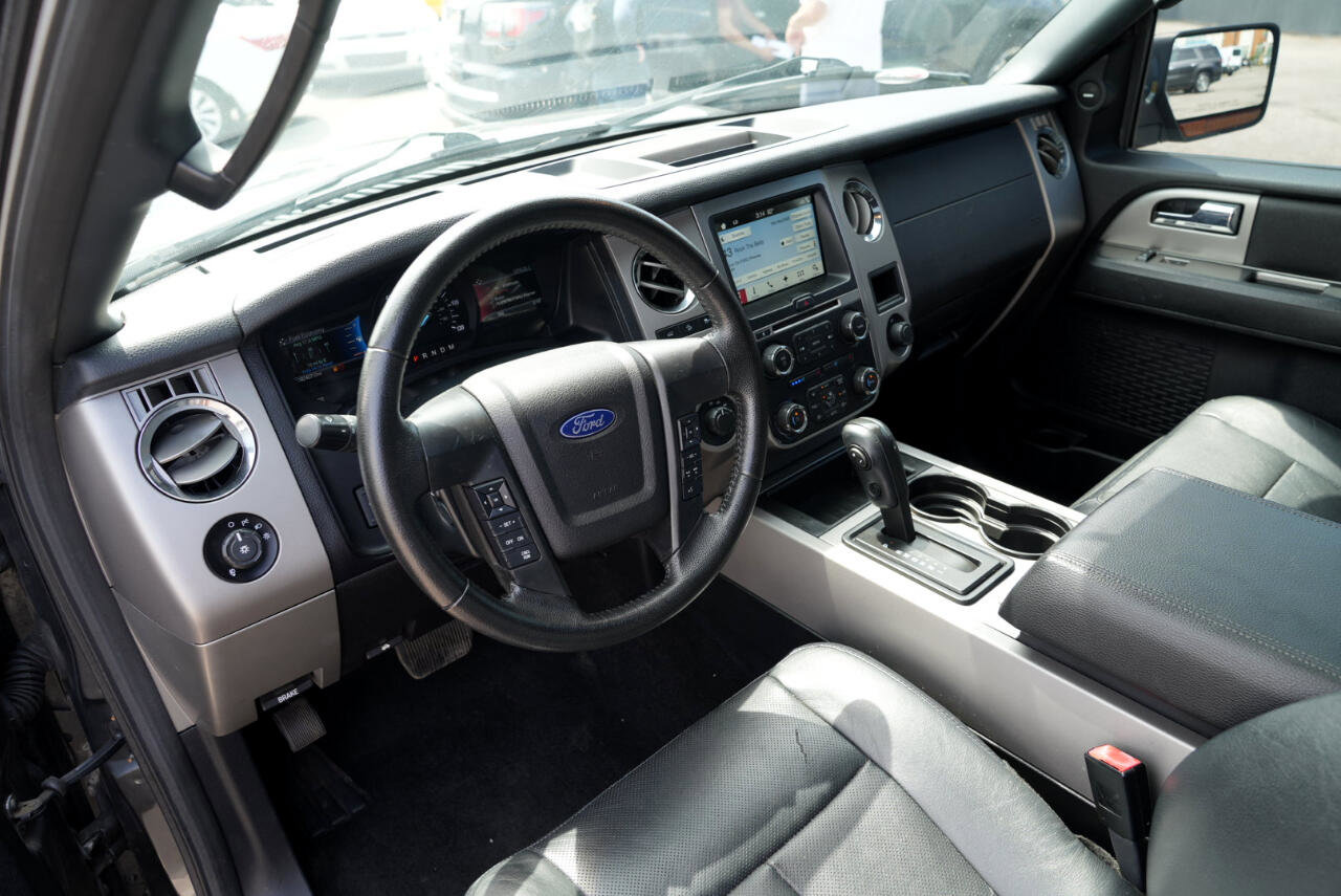 Used 2017 Ford Expedition XLT w/ Equipment Group 202A image 16