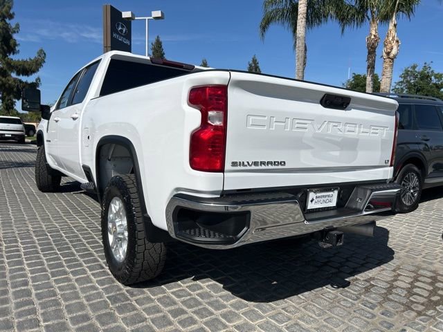 Used 2023 Chevrolet Silverado 2500 LT AWD/4WD image 3
