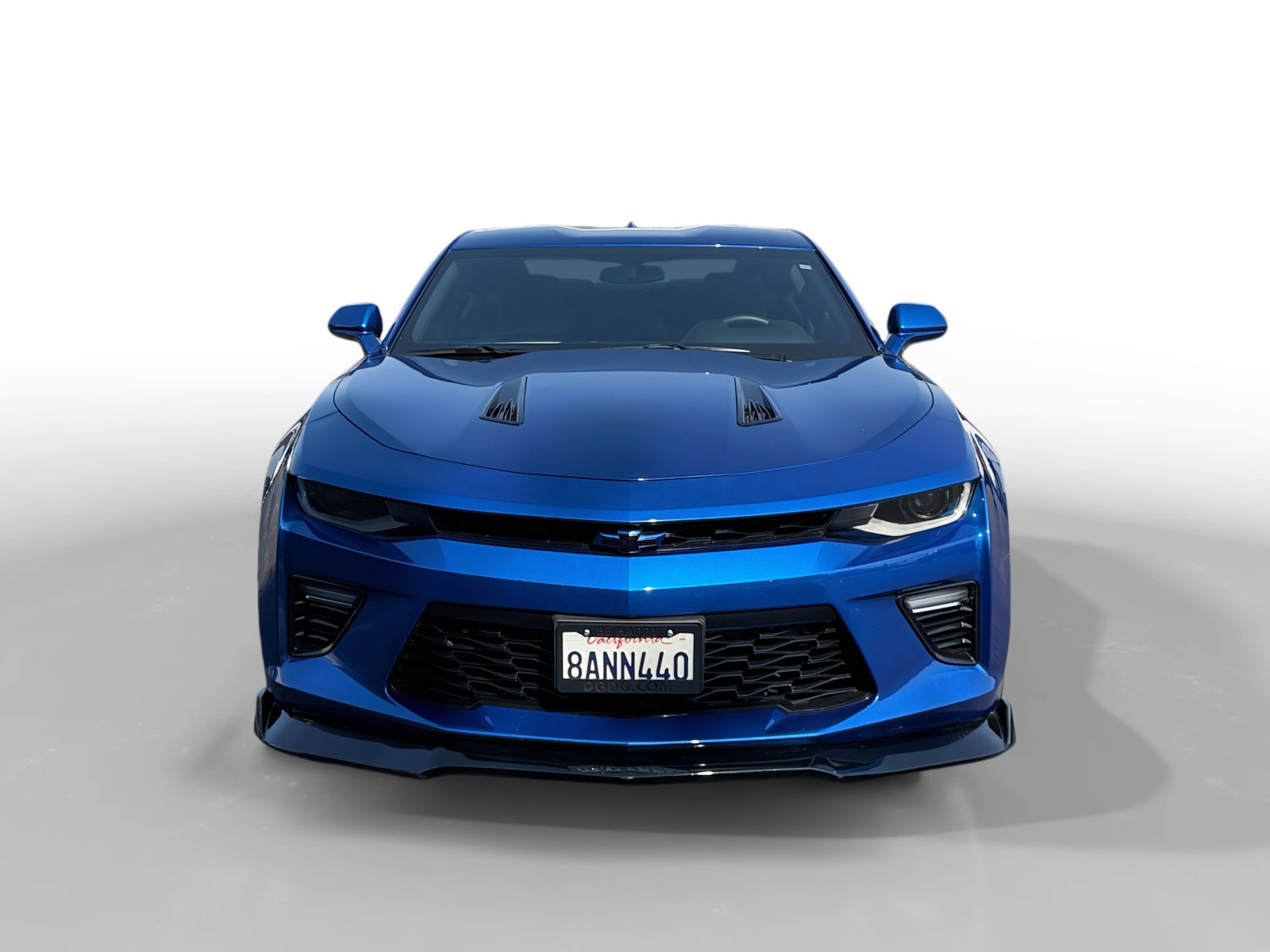 Used 2018 Chevrolet Camaro SS RWD image 8
