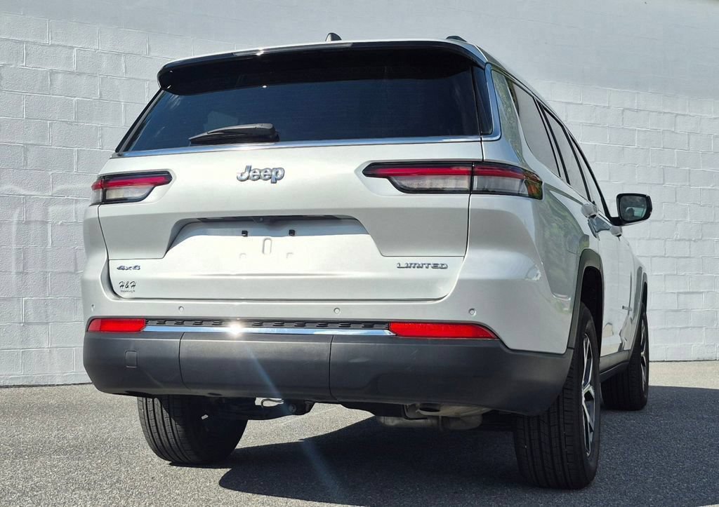 Used 2024 Jeep Grand Cherokee L Limited AWD/4WD image 42