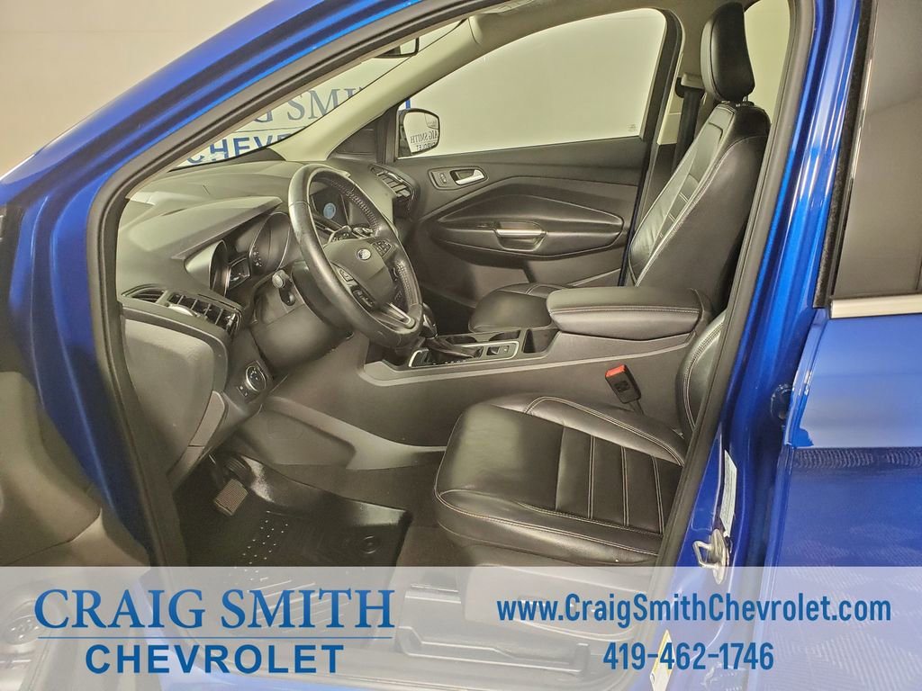 Used 2019 Ford Escape Titanium image 10