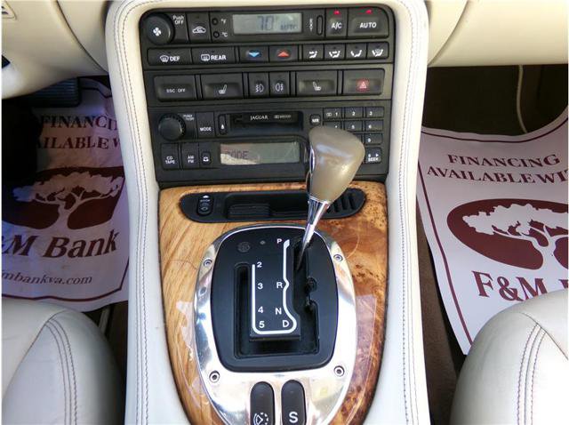 Used 2006 Jaguar XK8 Convertible image 7