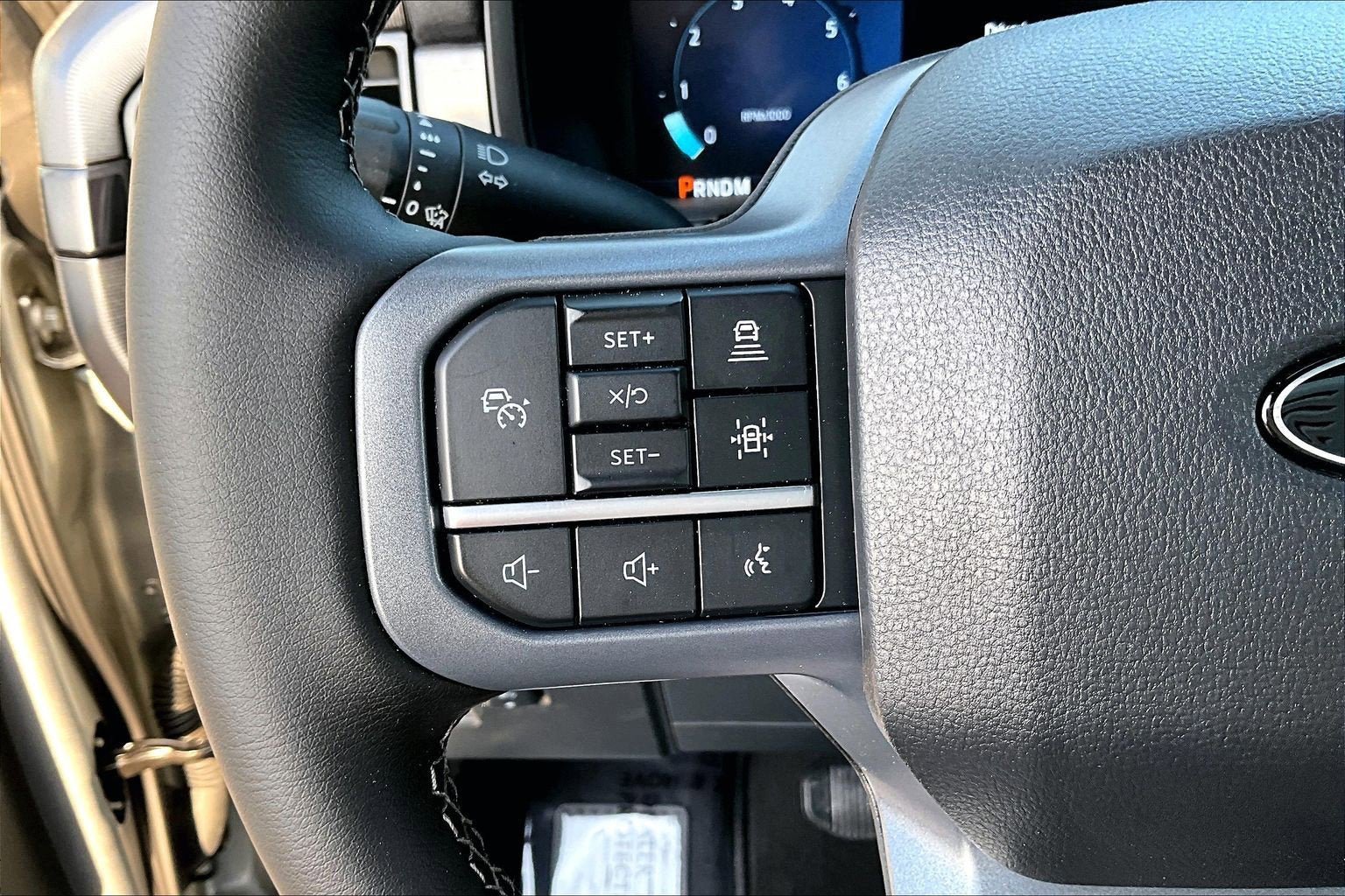 Used 2025 Ford F150 Lariat AWD/4WD image 16