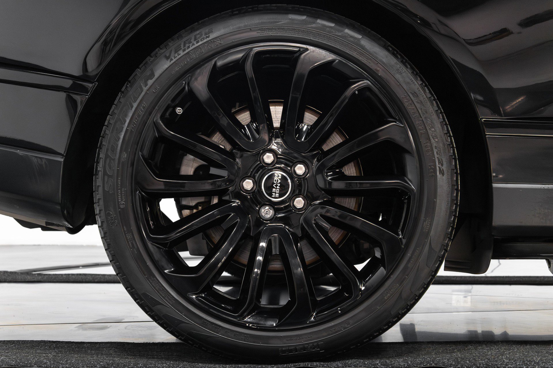 Used 2022 Land Rover Range Rover Autobiography image 22