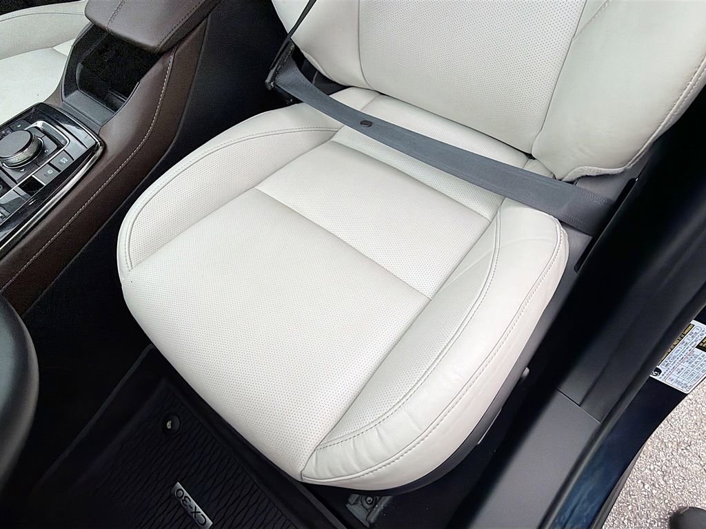 Used 2025 MAZDA CX-30 2.5 Turbo w/ Premium Plus Pkg image 11