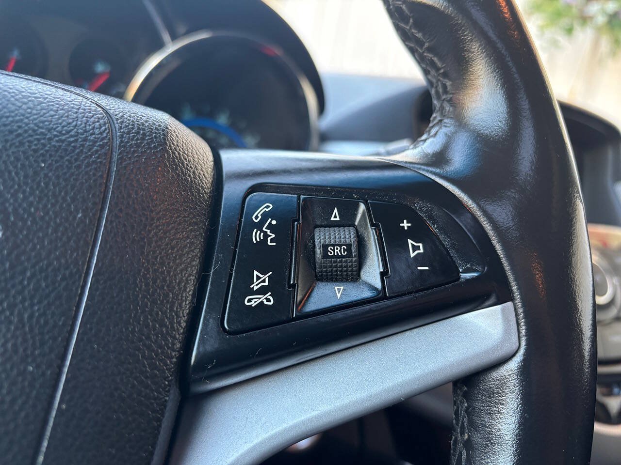 Used 2015 Chevrolet Cruze LTZ w/ Sun, Sound and Sport Package FWD image 32