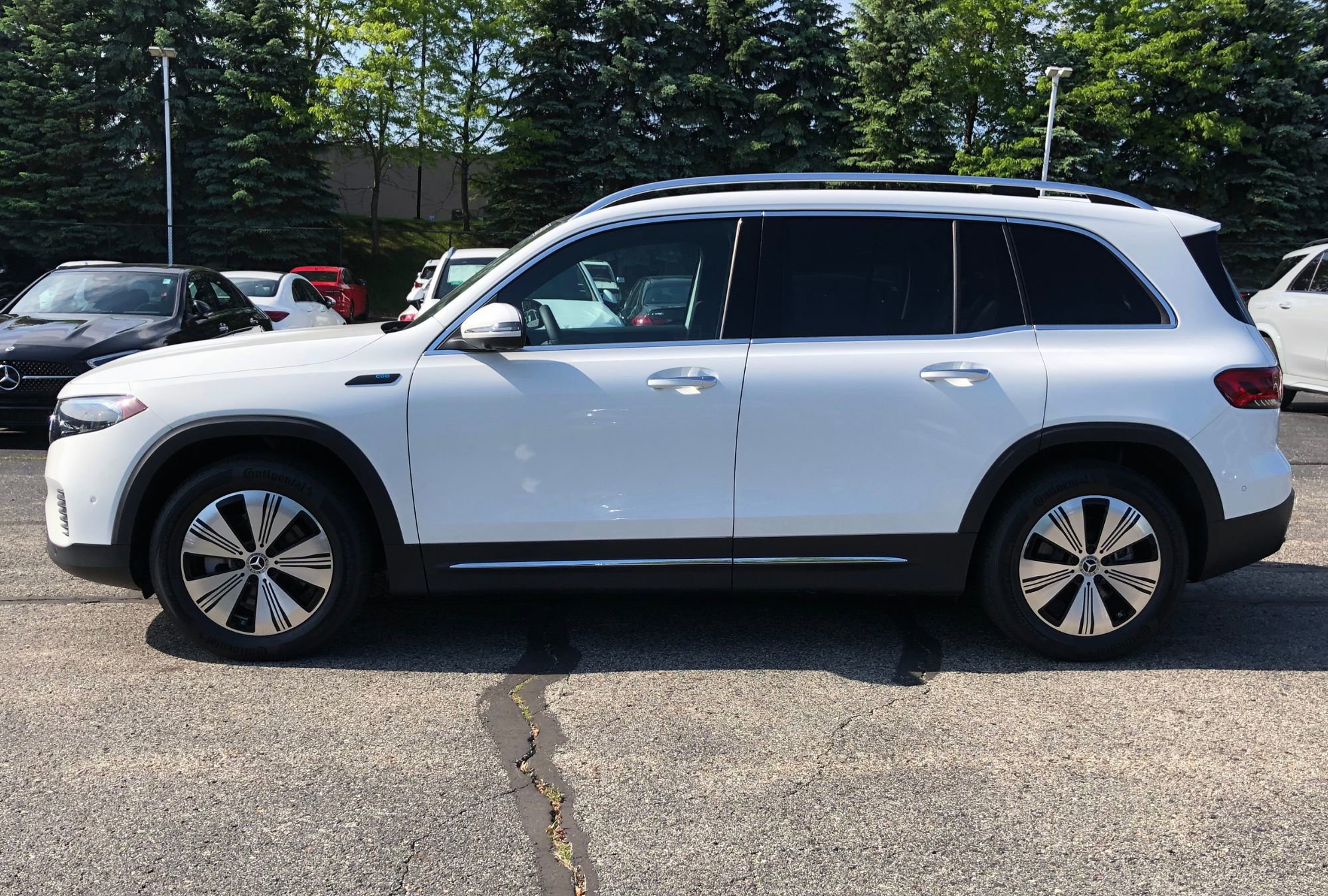 New 2022 Mercedes-Benz EQB 300 4MATIC image 7