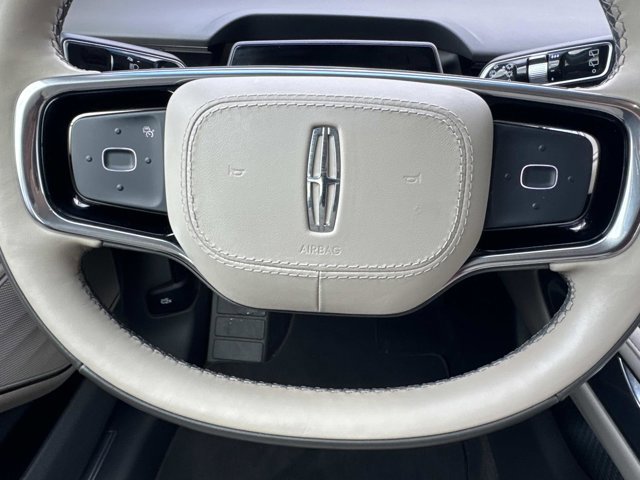 Certified 2024 Lincoln Nautilus Reserve image 28