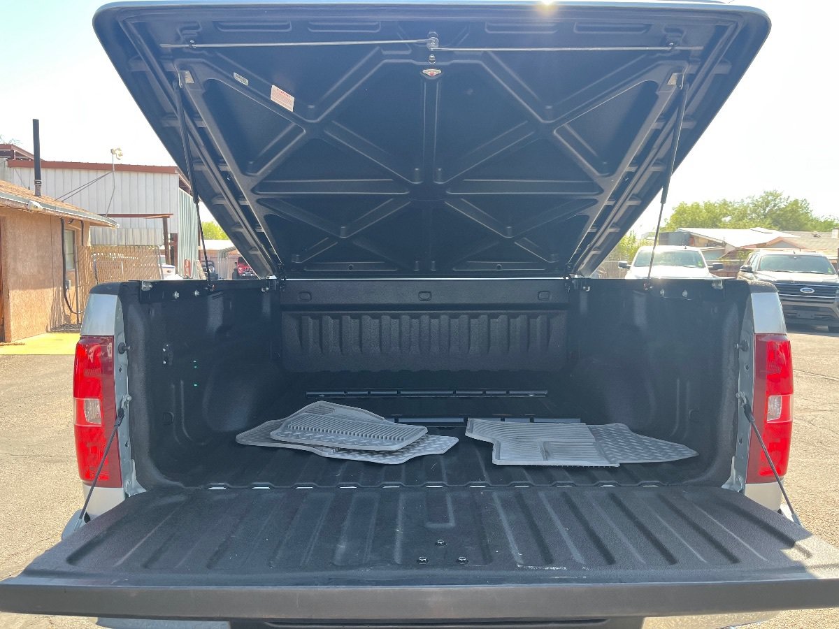 Used 2011 Chevrolet Silverado 3500 LTZ w/ LTZ Plus Package AWD/4WD image 29