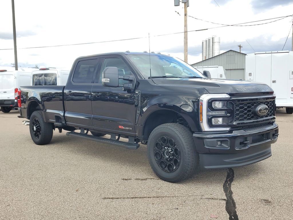 New 2026 Ford F350 4x4 Crew Cab Super Duty image 2