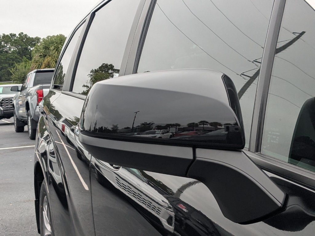 New 2026 Toyota Sienna XLE FWD image 11