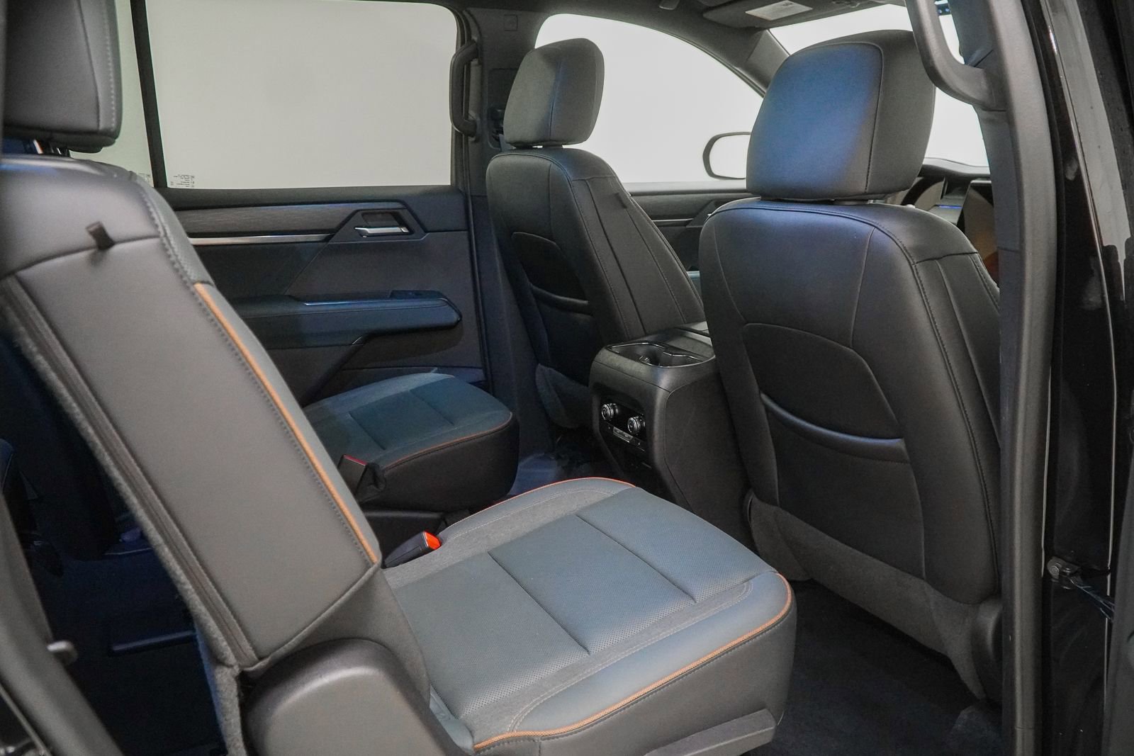 Used 2024 GMC Acadia AT4 w/ Luxury Package AWD/4WD image 42