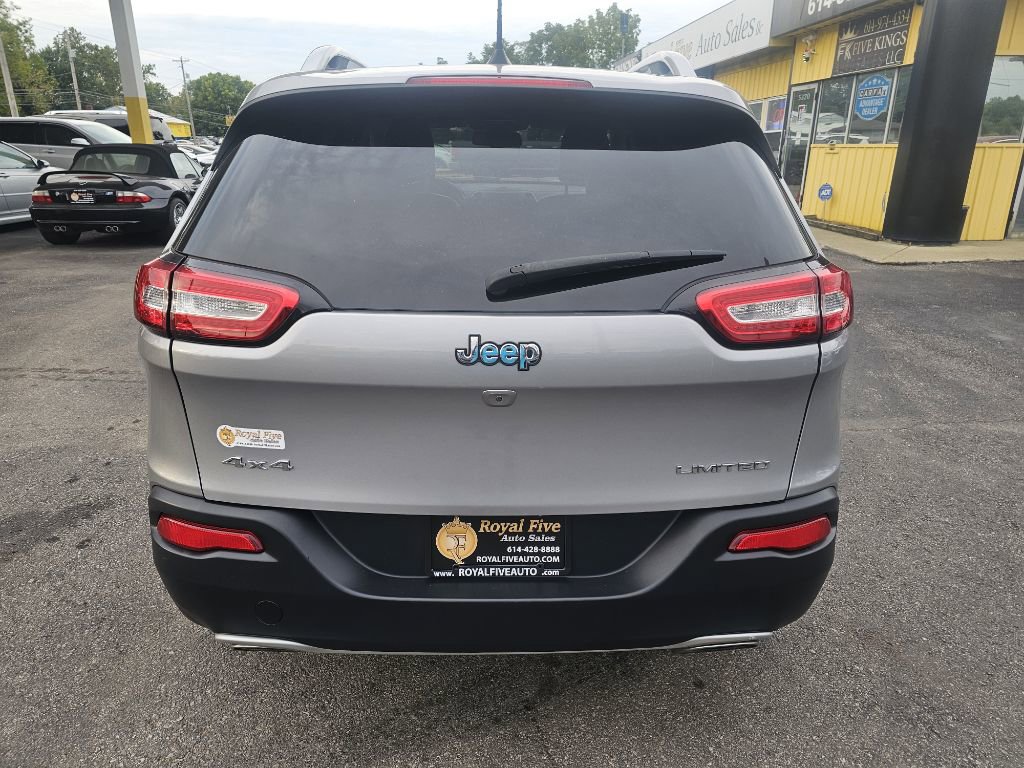 Used 2016 Jeep Cherokee Limited image 16