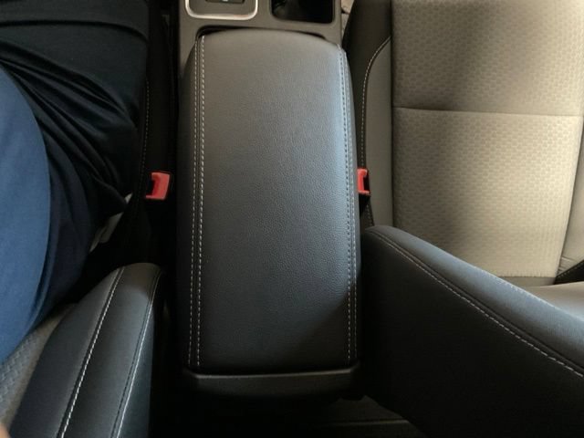 Used 2019 Ford Escape SE FWD image 38