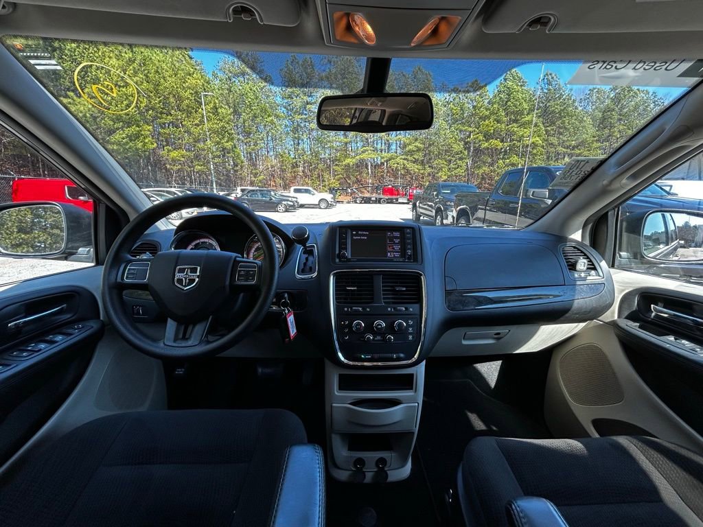 Used 2019 Dodge Grand Caravan SE image 12