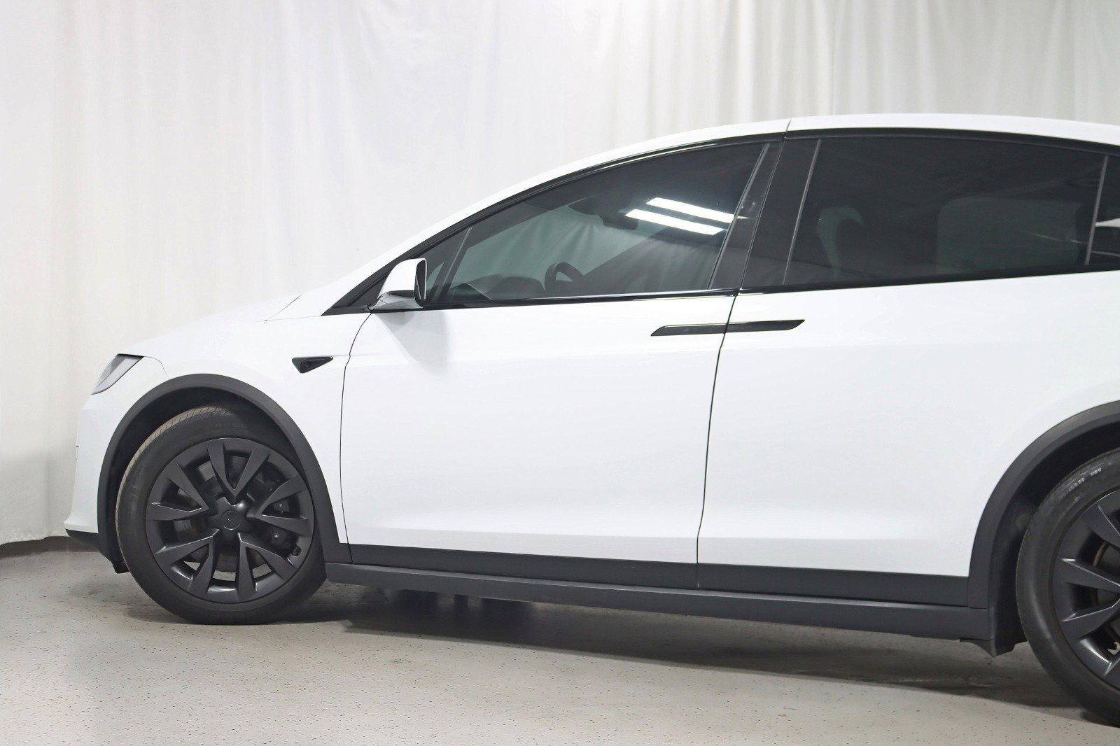 Used 2023 Tesla Model X image 12