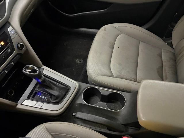 Used 2018 Hyundai Elantra SE FWD image 24