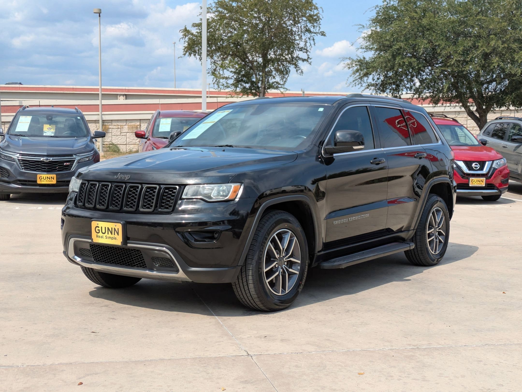 Used 2019 Jeep Grand Cherokee Limited image 3