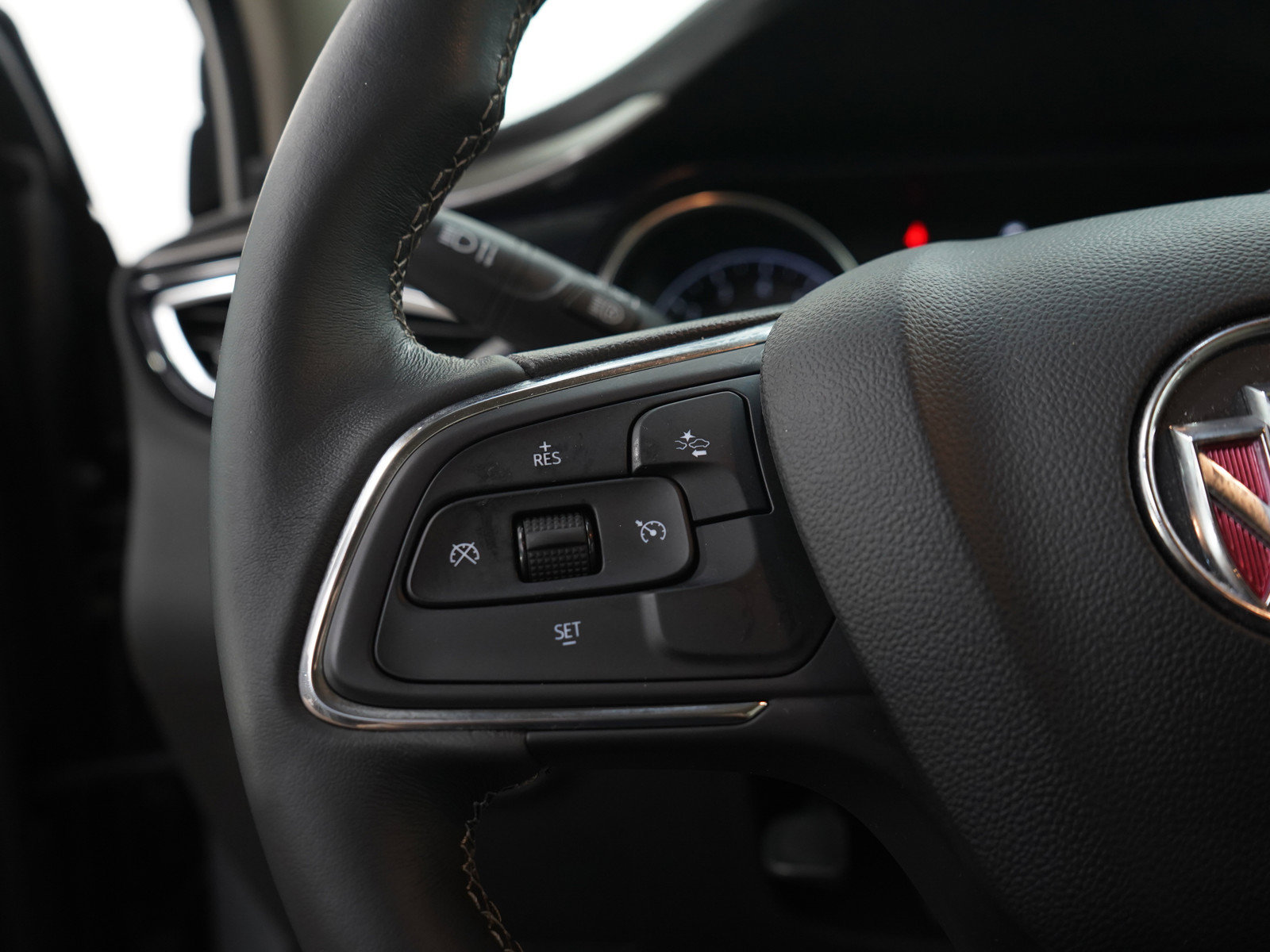 Used 2023 Buick Encore GX Preferred w/ Cold Weather Comfort Package FWD image 25