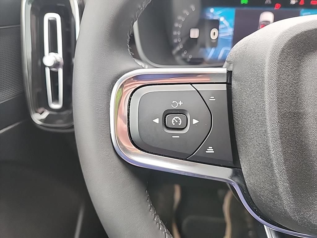 Certified 2023 Volvo C40 P8 Recharge Plus w/ Climate Package AWD/4WD image 13