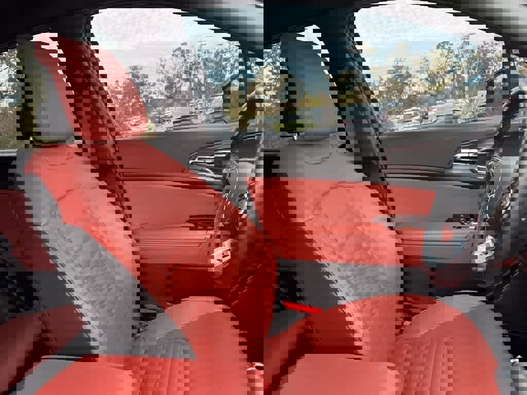 Used 2024 Kia Sportage SX image 7