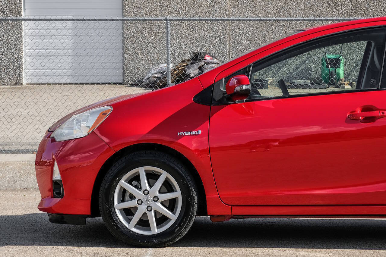 Used 2012 Toyota Prius C Four FWD image 16