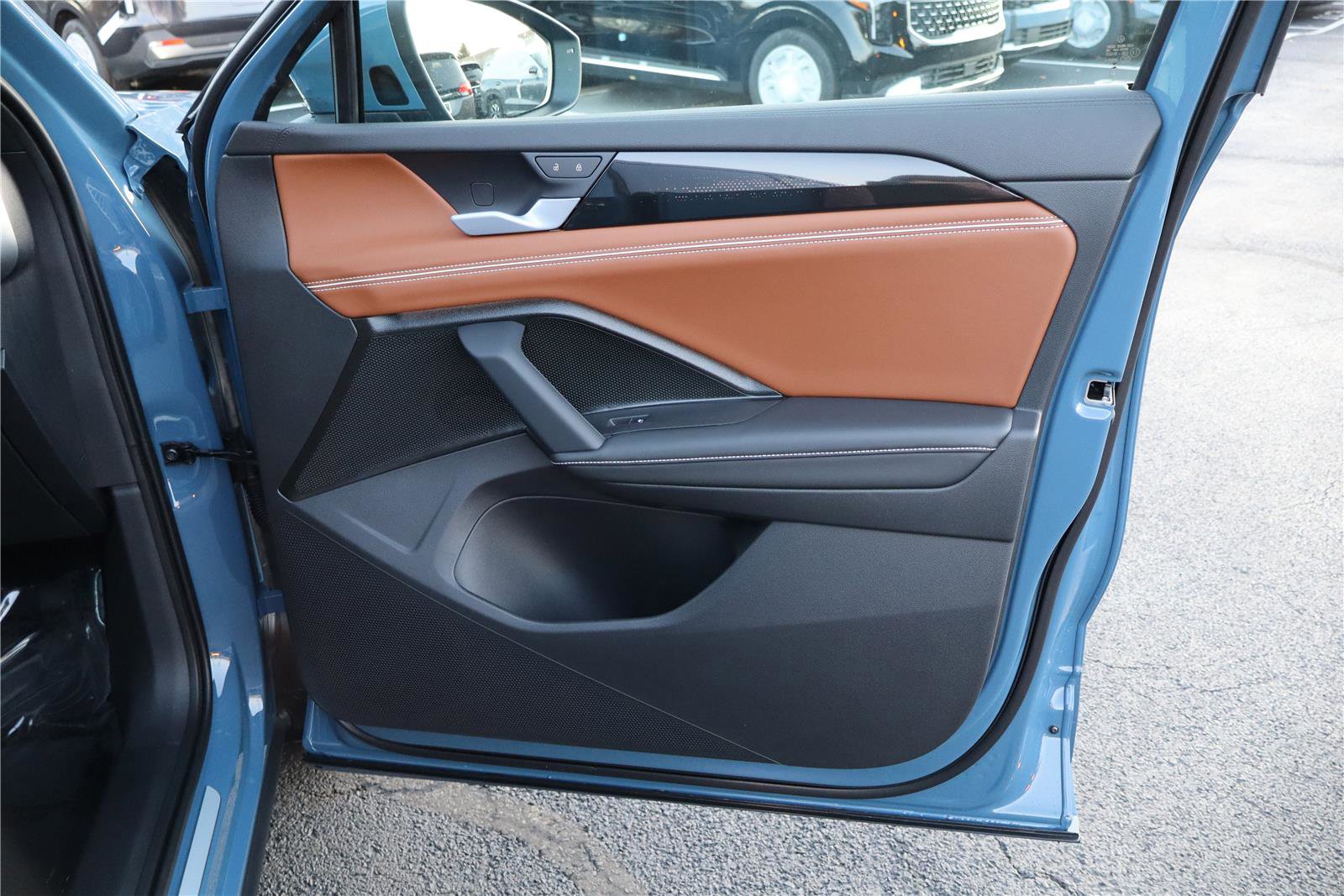 New 2026 Volkswagen Tiguan SEL R-Line image 27