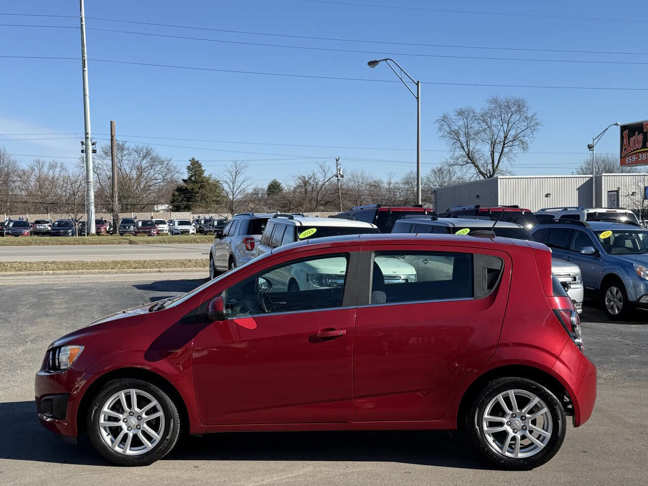 Used 2015 Chevrolet Sonic LT w/ Fun and Sun Package image 5