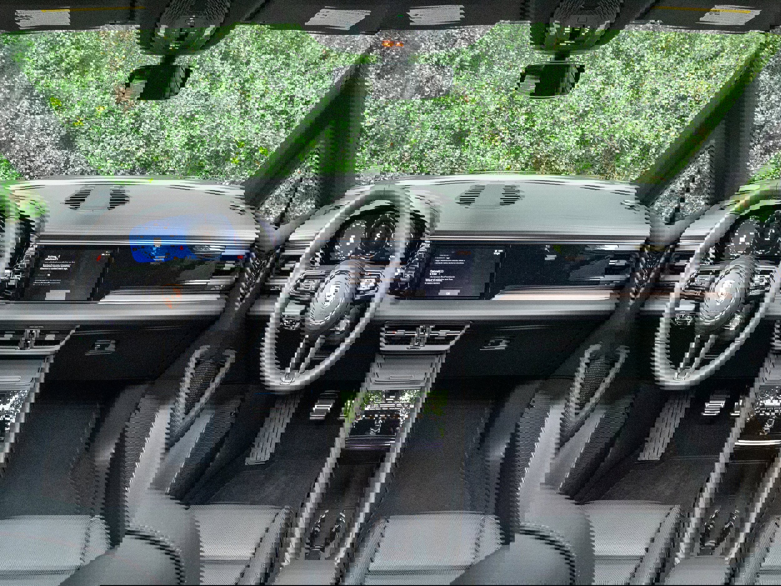 New 2025 Porsche Macan 4S Electric image 18