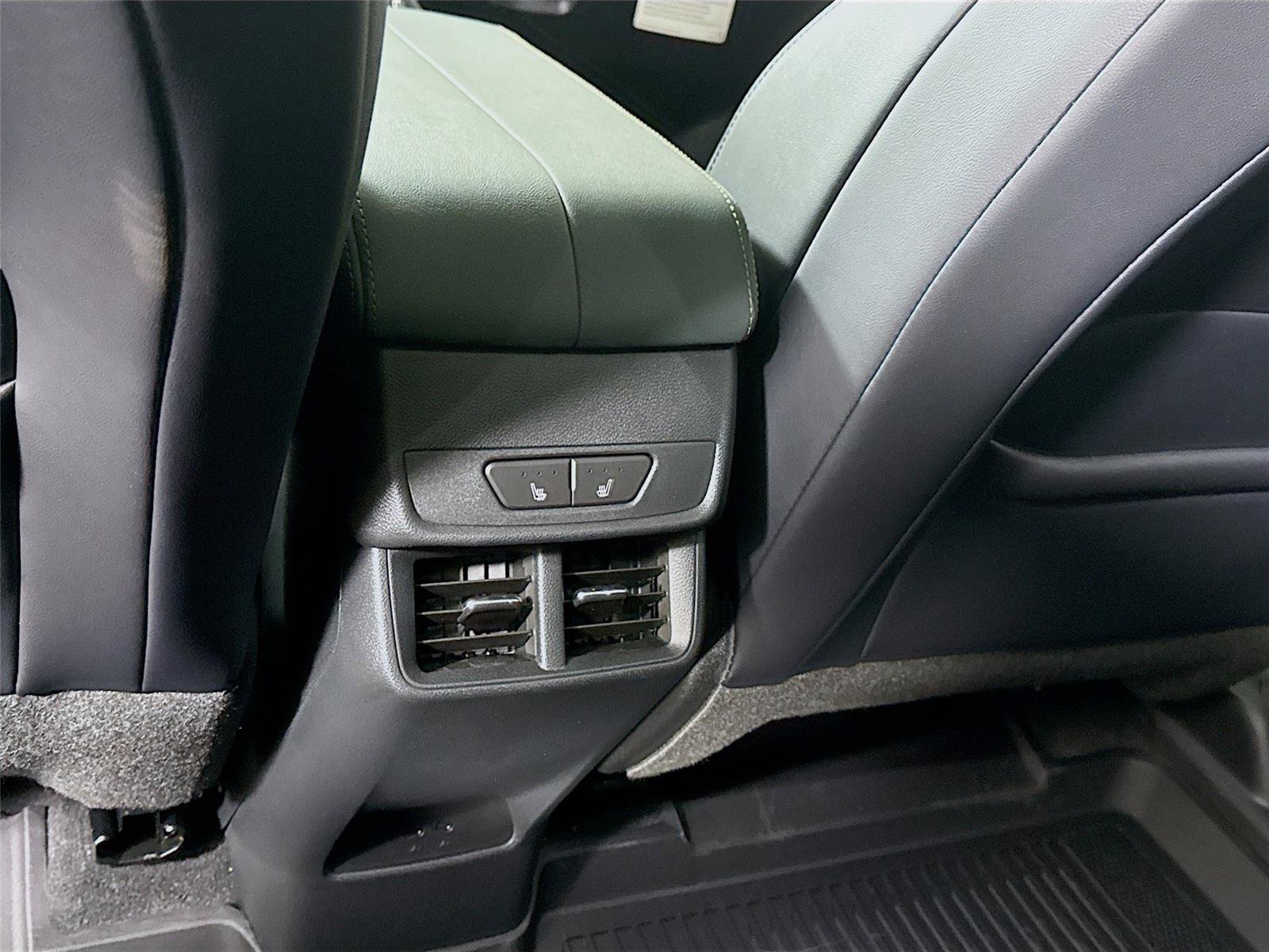 New 2026 GMC Terrain AT4 w/ Convenience Package III AWD/4WD image 19