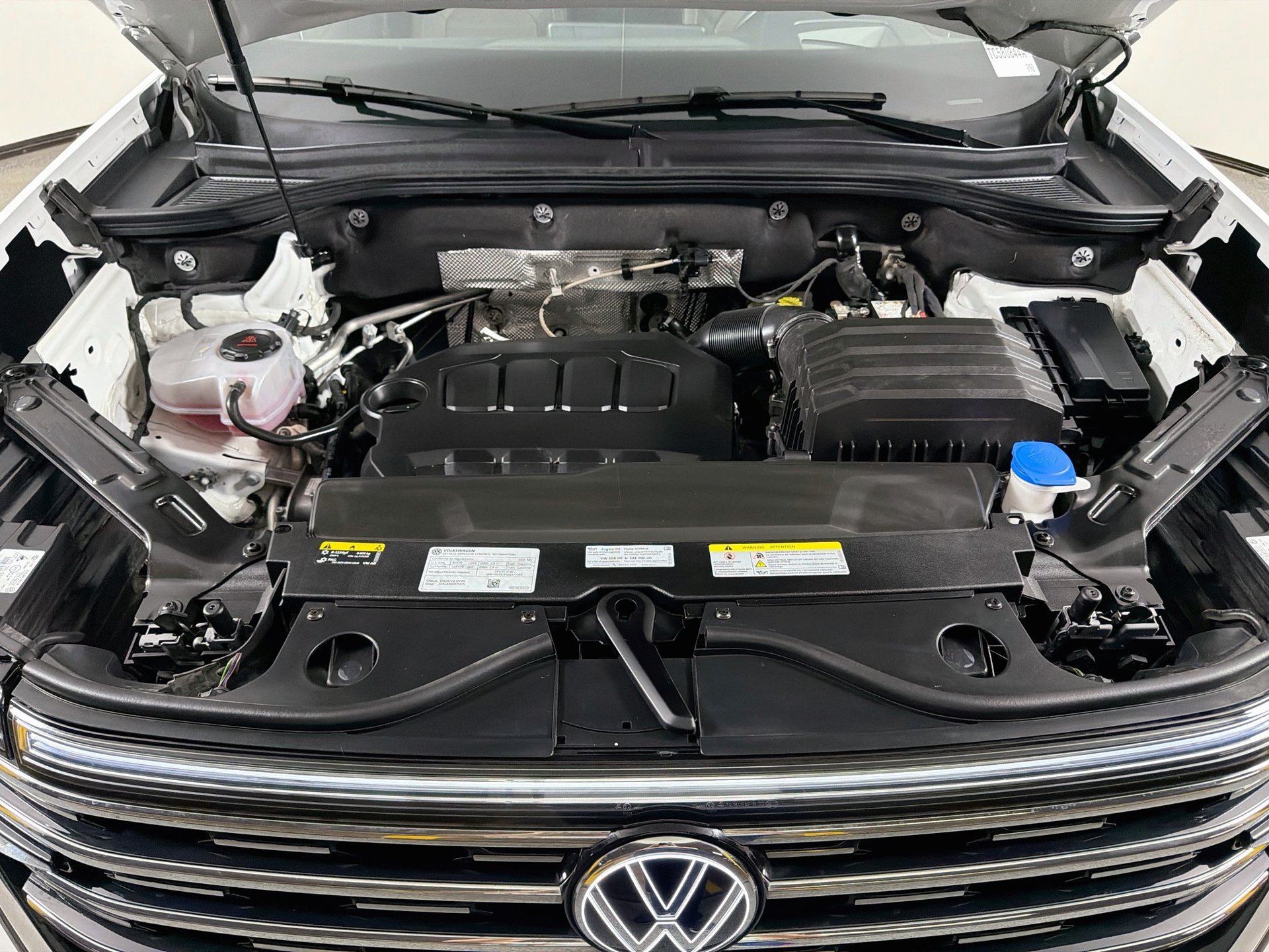 Certified 2025 Volkswagen Atlas SEL AWD/4WD image 32
