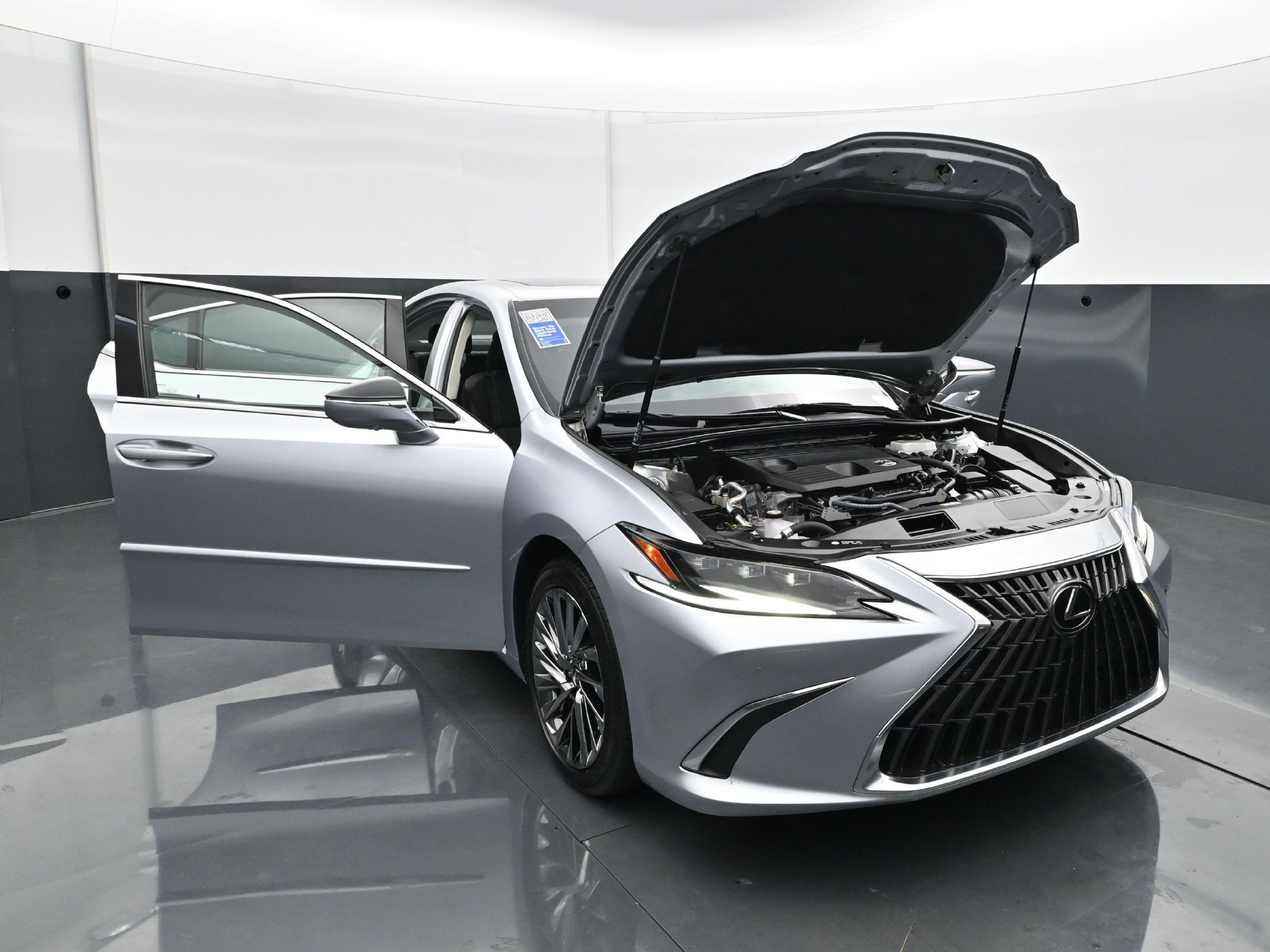 Used 2025 Lexus ES 300h FWD image 38