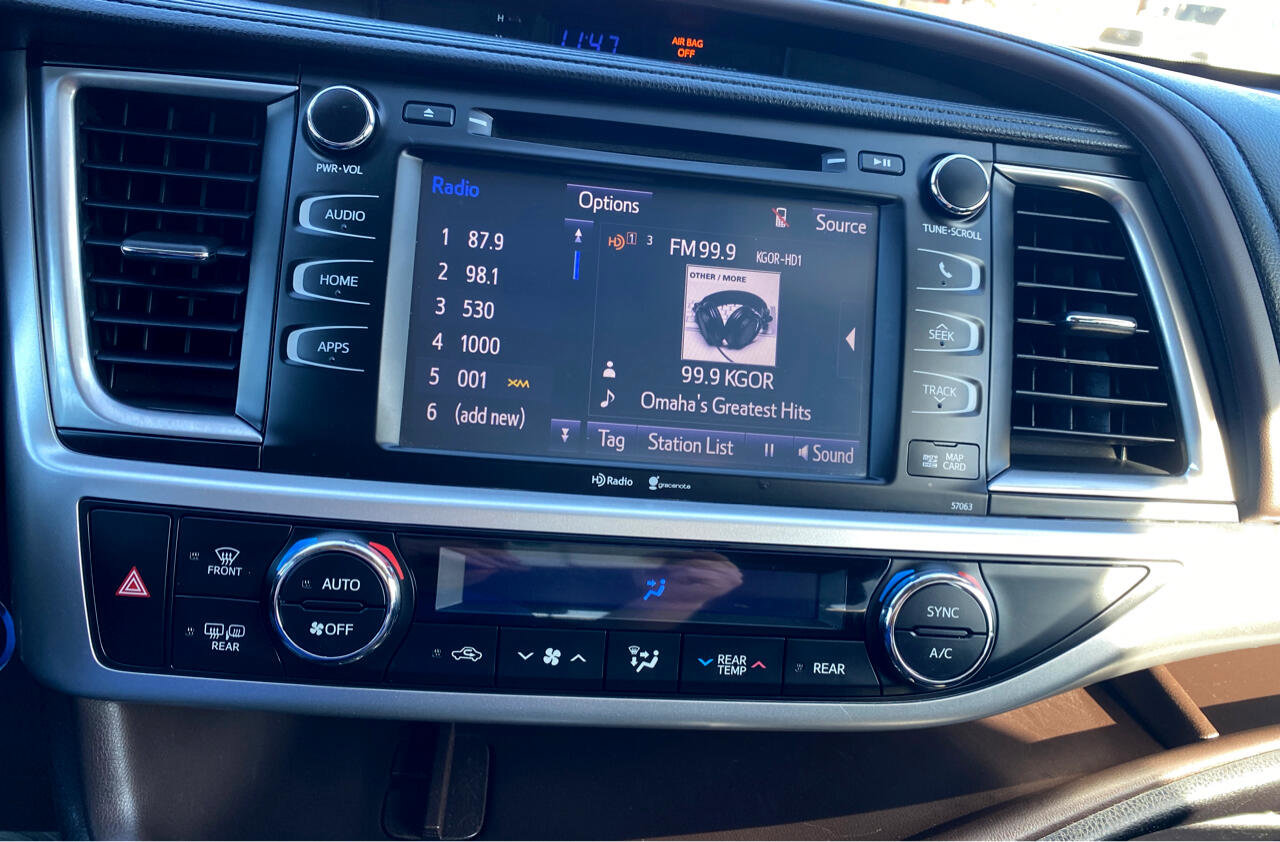 Used 2015 Toyota Highlander XLE image 20