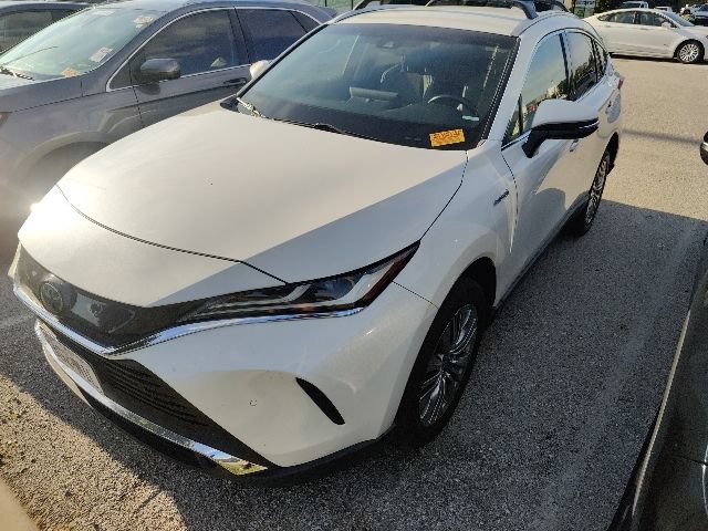 Used 2021 Toyota Venza XLE w/ Softex Package AWD/4WD image 4