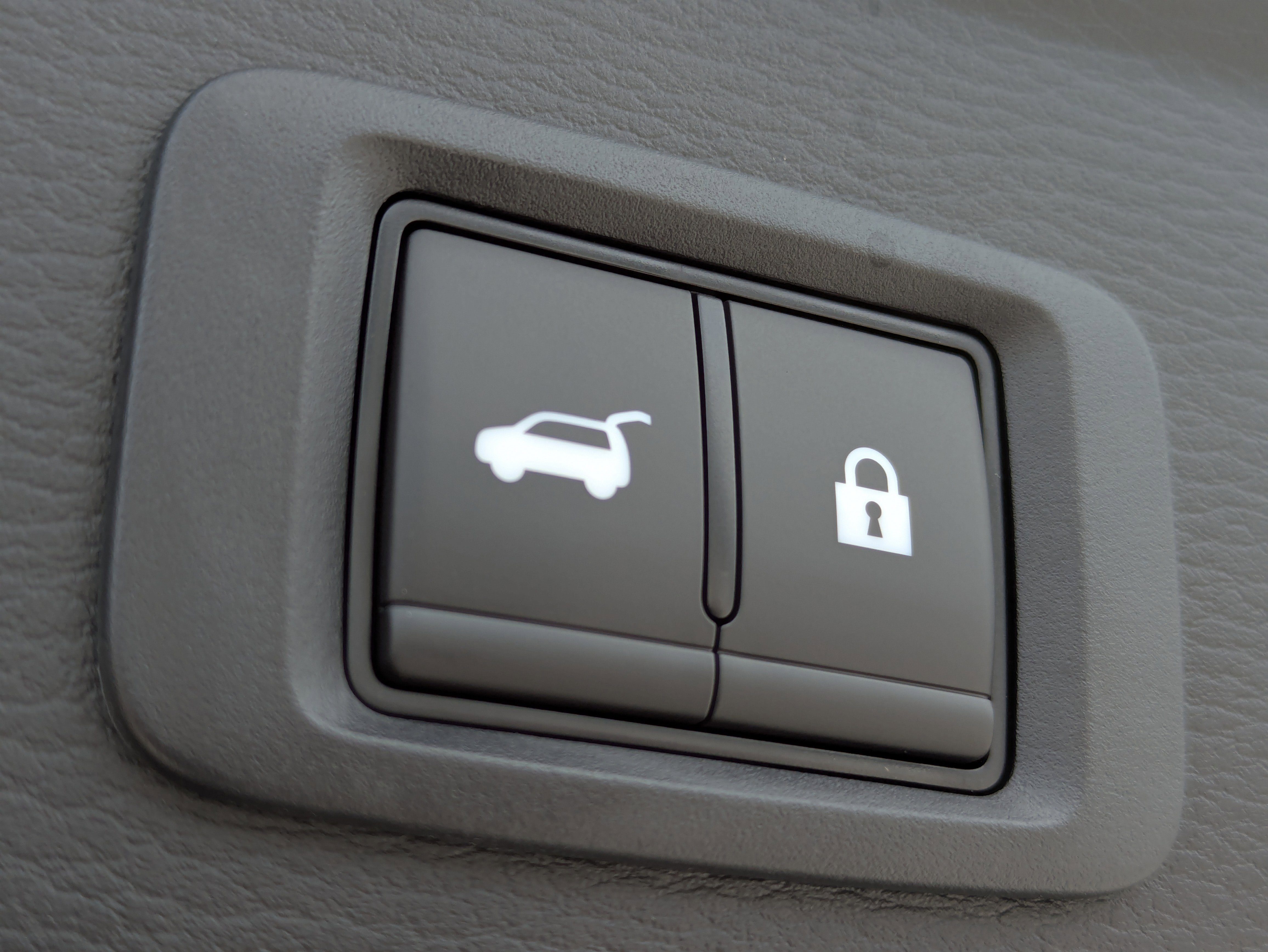 New 2025 Mitsubishi Outlander SEL image 19
