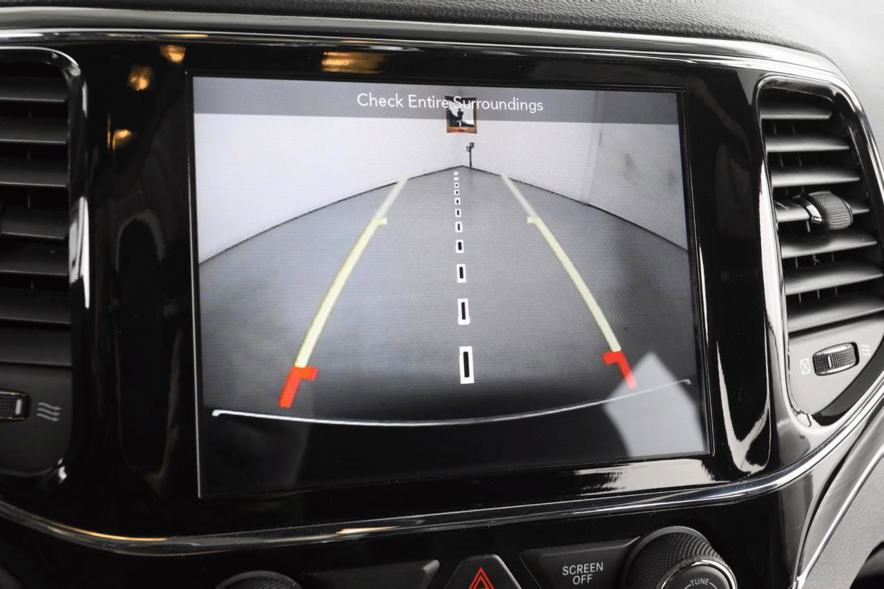 Used 2019 Jeep Grand Cherokee Limited w/ Luxury Group II image 23