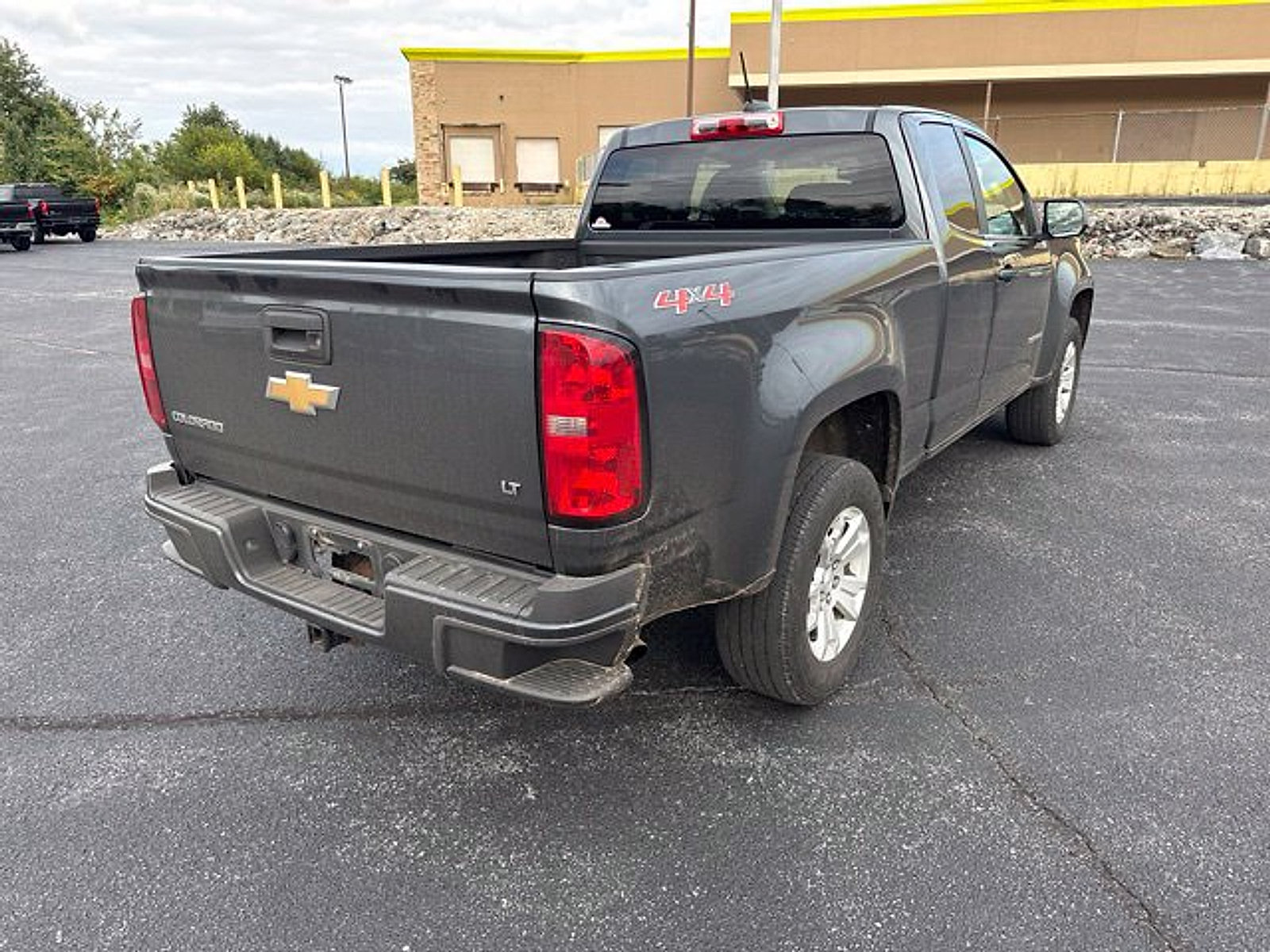 Used 2016 Chevrolet Colorado LT AWD/4WD image 5