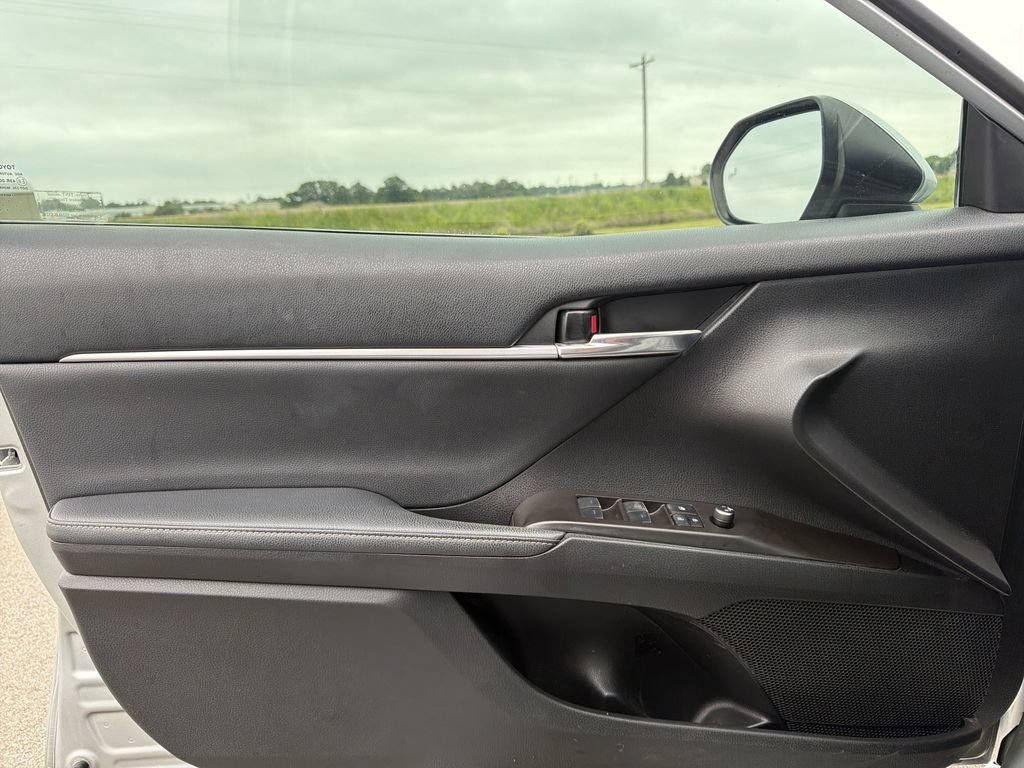 Used 2022 Toyota Camry XSE FWD image 36