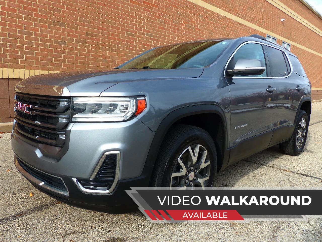 Used 2021 GMC Acadia SLE w/ Driver Convenience Package FWD image 1