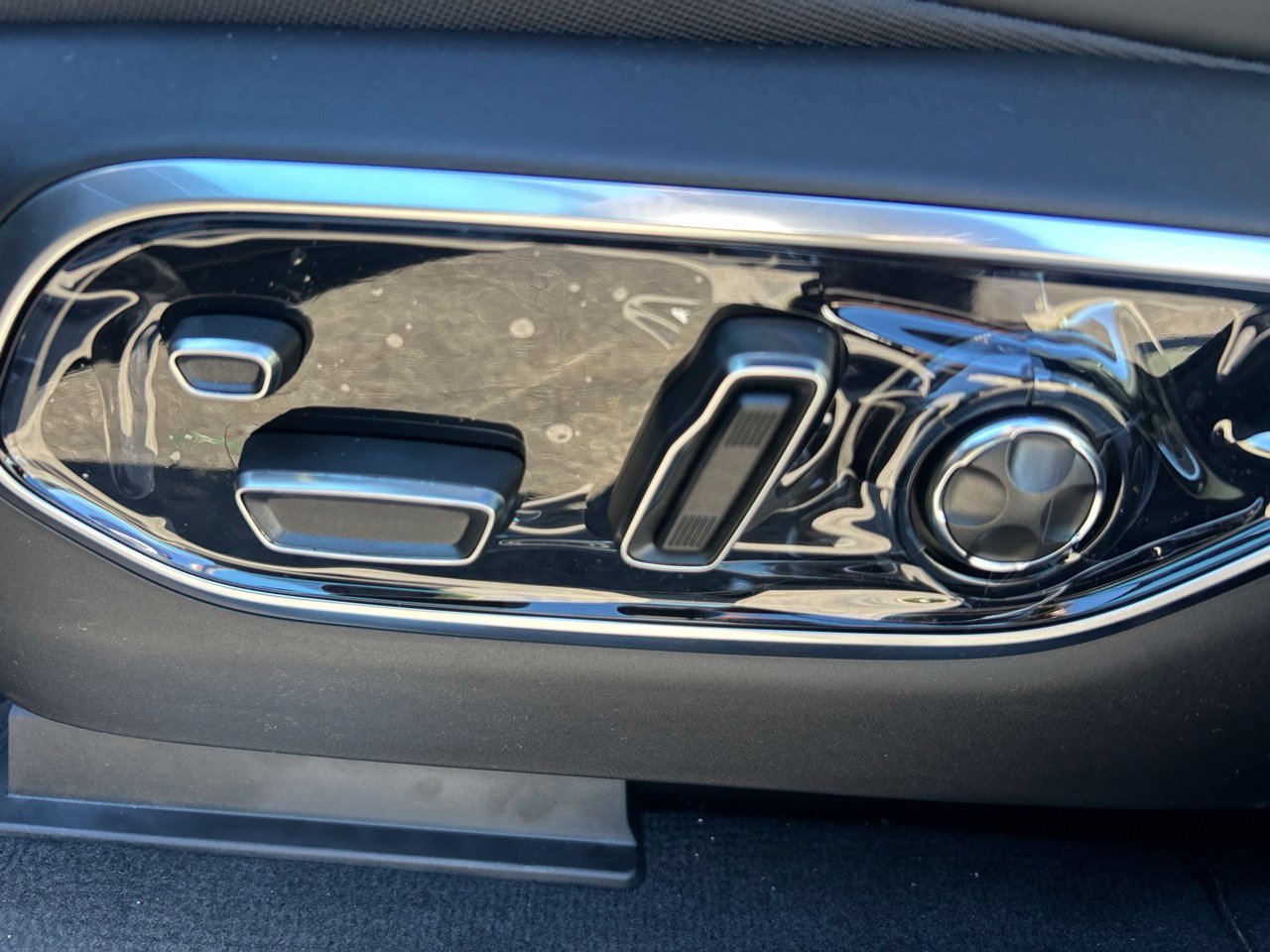 New 2027 Jeep Grand Cherokee Summit AWD/4WD image 17
