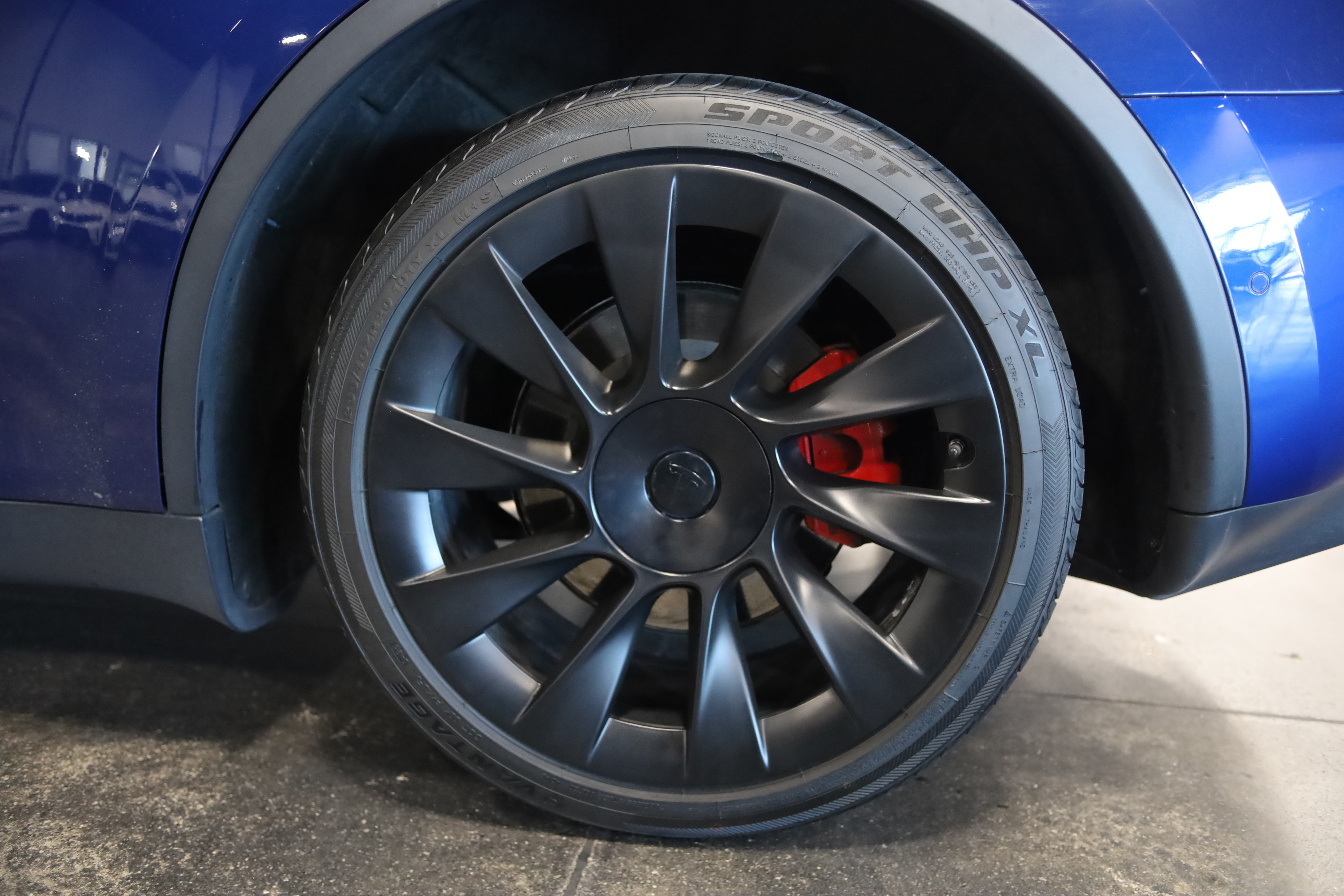 Used 2021 Tesla Model Y Long Range AWD/4WD image 12