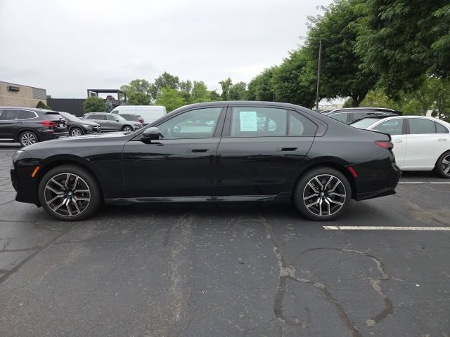 Used 2024 BMW 740i xDrive w/ M Sport Professional Package AWD/4WD image 4