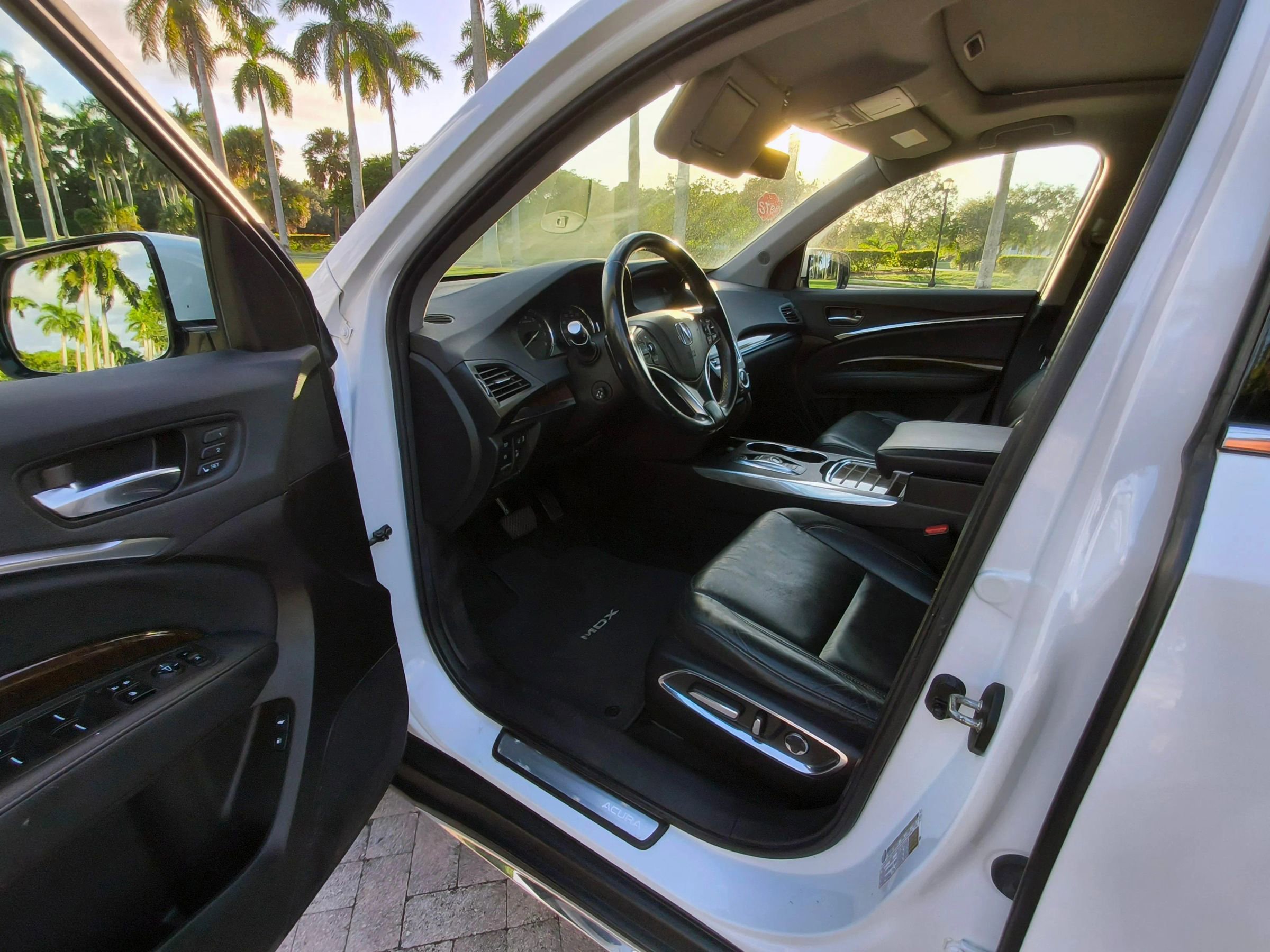 Used 2020 Acura MDX SH-AWD image 10