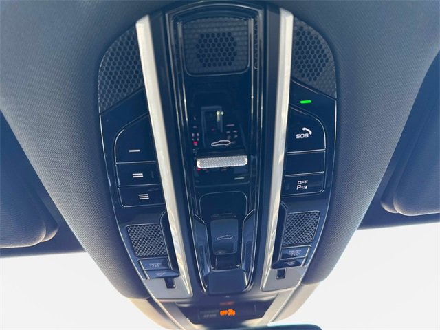 Used 2021 Porsche Cayenne image 19