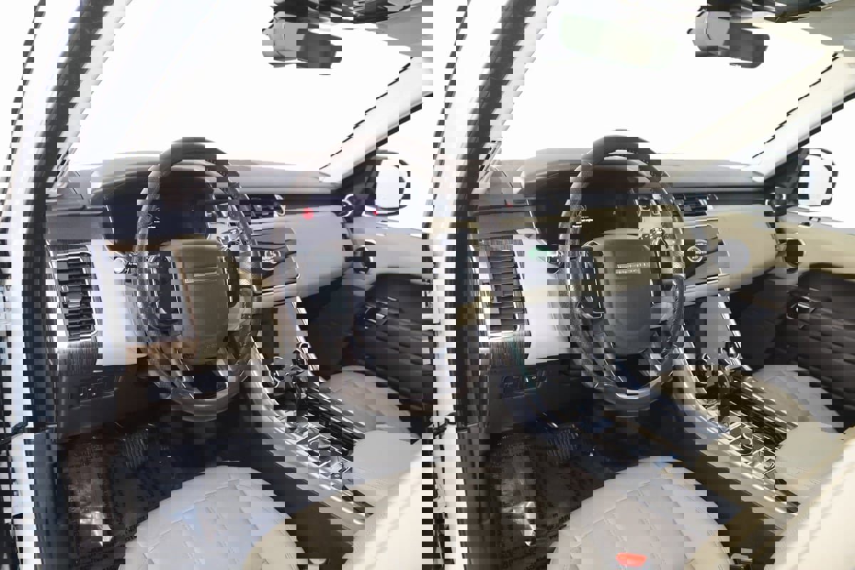 Used 2020 Land Rover Range Rover Sport SE image 27