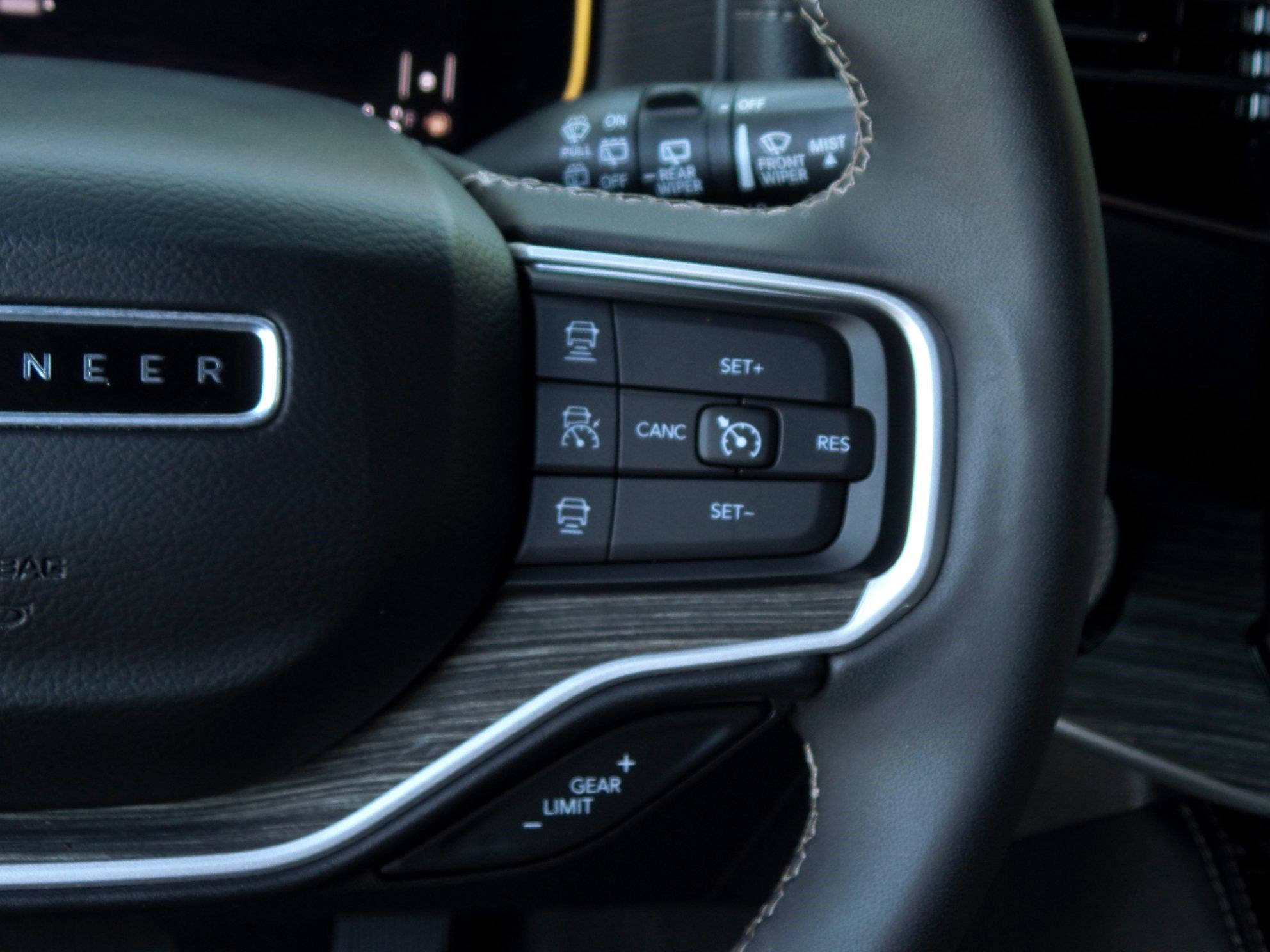 Used 2022 Jeep Wagoneer Series II image 32