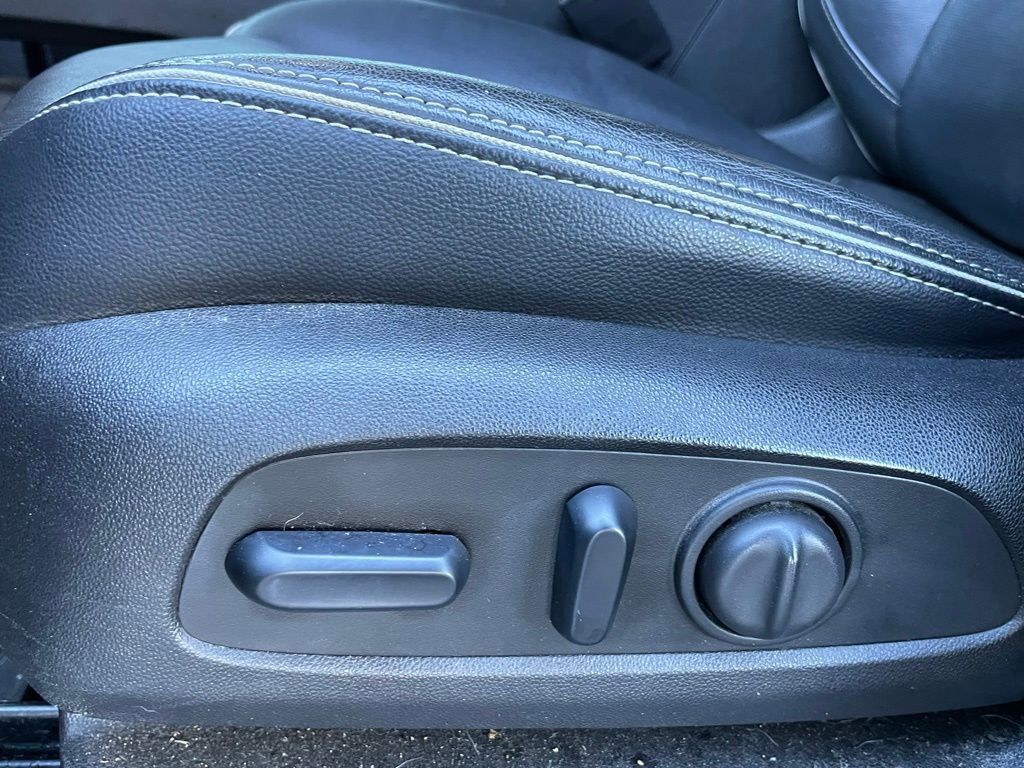 Used 2018 GMC Terrain Denali w/ Advanced Safety Package FWD image 11