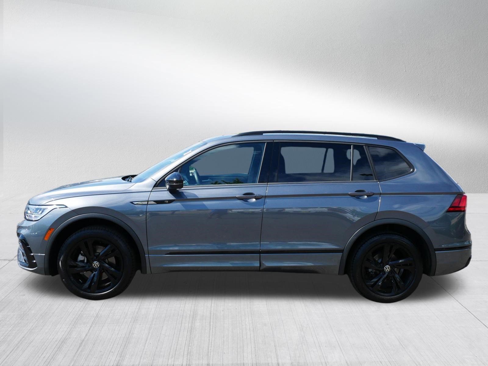 Certified 2023 Volkswagen Tiguan SE R-Line AWD/4WD image 4